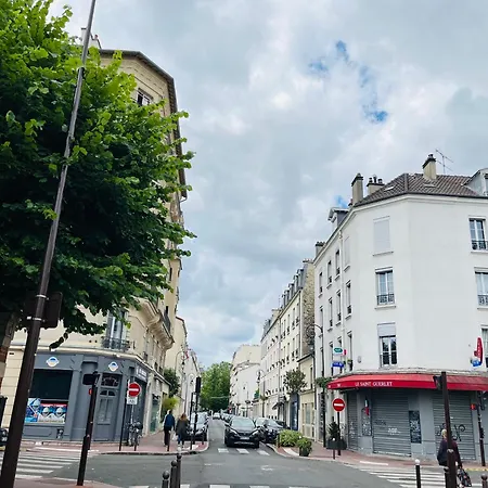 Proche Paris, Metro, Bois Et Charenton-le-Pont